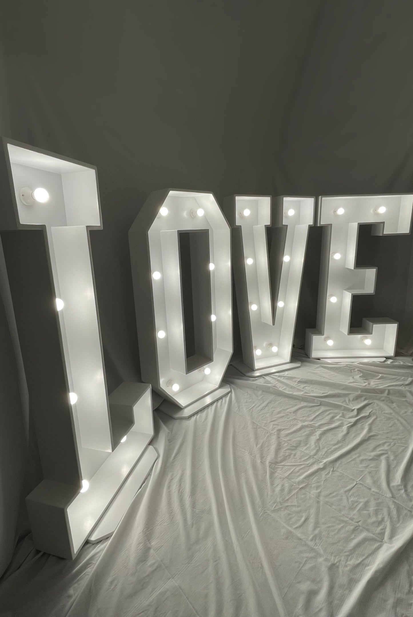 Huge LOVE wedding letters 150 x 80 cm | Durable and high quality
