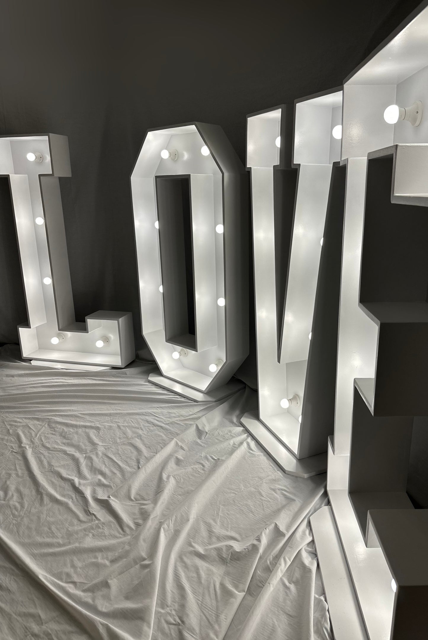 Huge LOVE wedding letters 150 x 80 cm | Durable and high quality