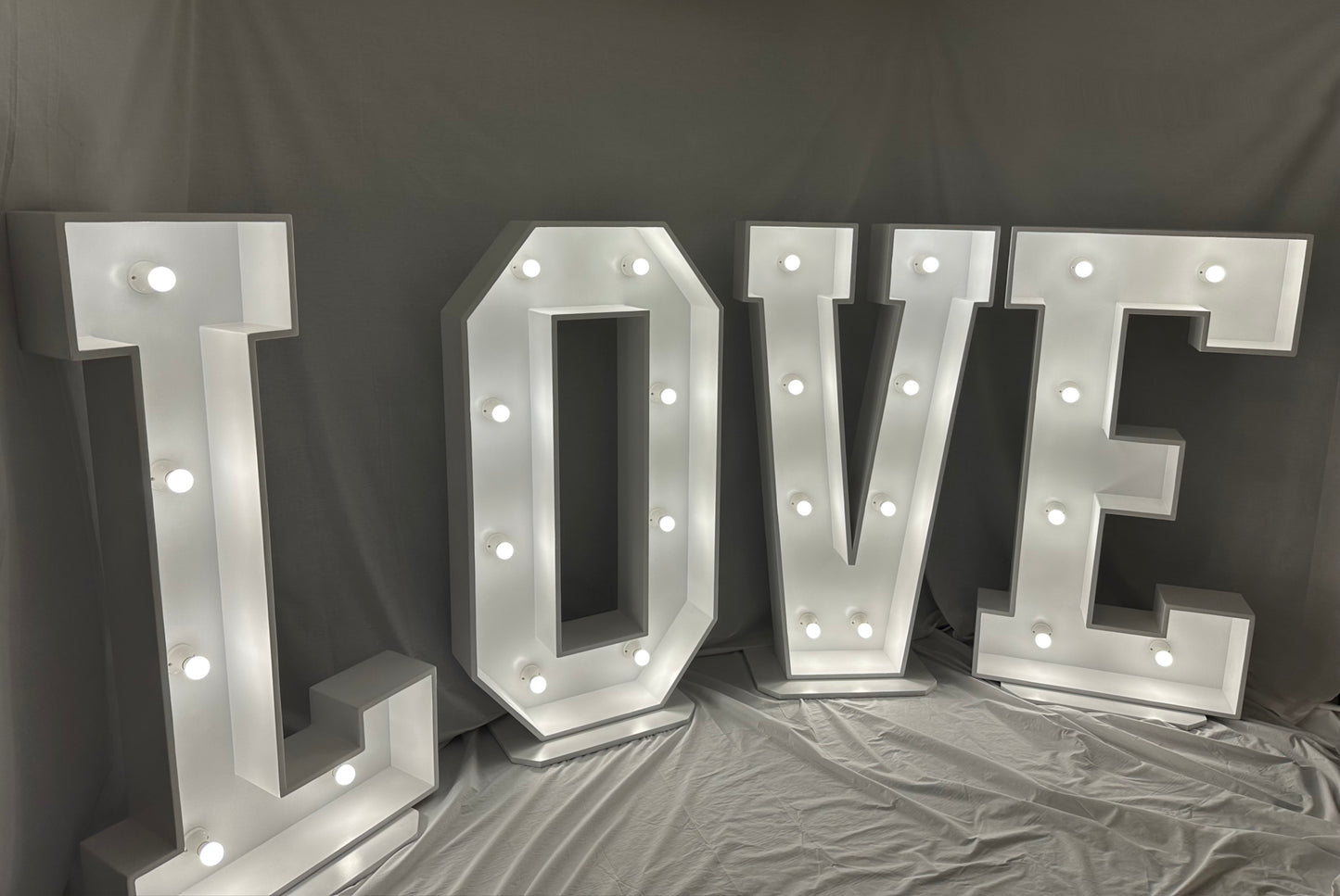 Huge LOVE wedding letters 150 x 80 cm | Durable and high quality