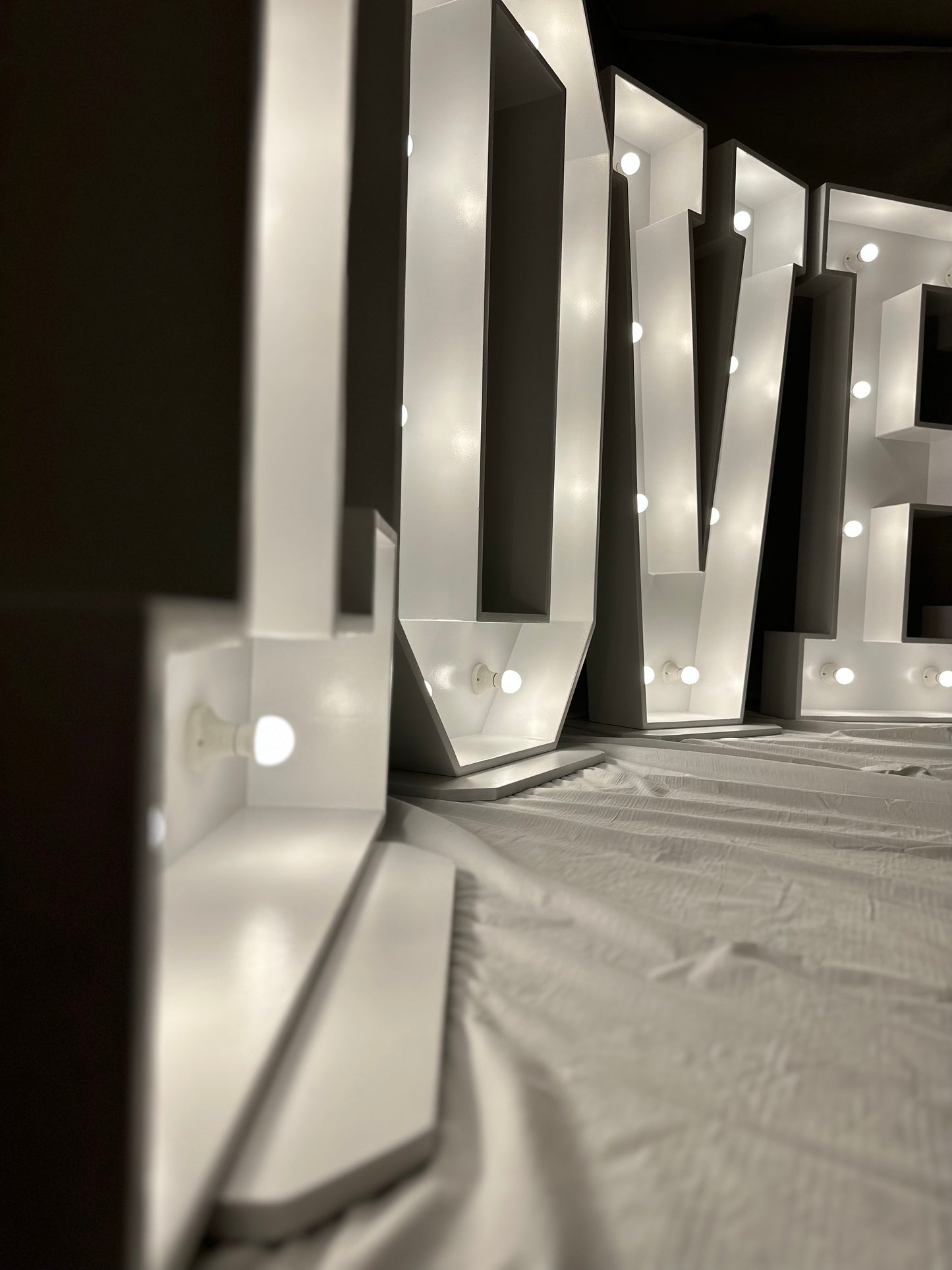 Huge LOVE wedding letters 150 x 80 cm | Durable and high quality